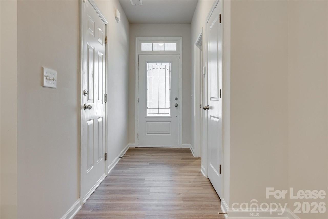 807 Gable Oak Ln - Photo 3 of 39