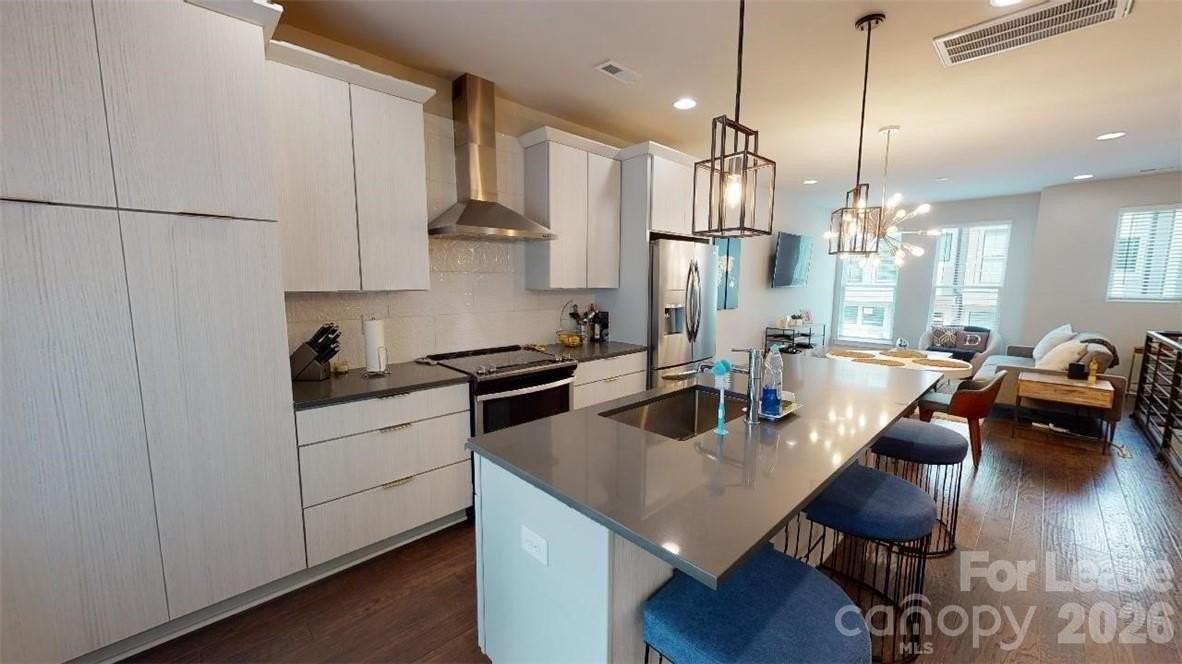 244 Uptown West Dr - Photo 5 of 20
