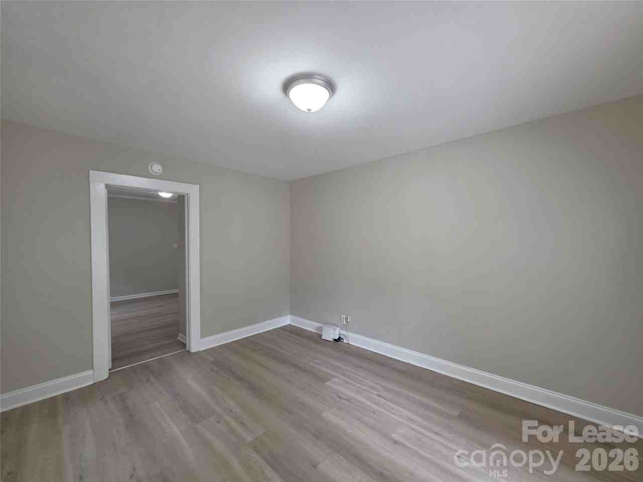 1417 Oakshade Ave - Photo 2 of 18