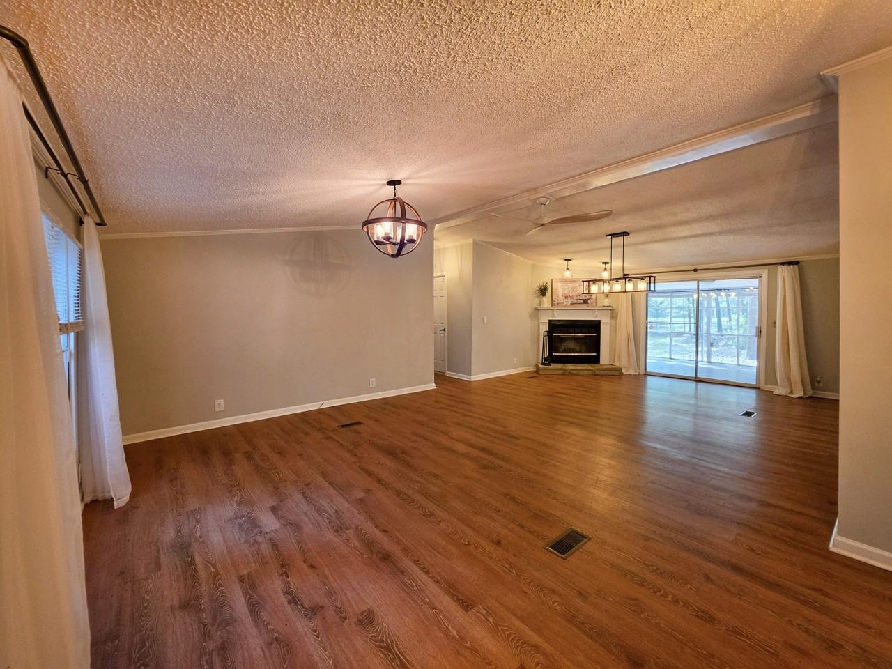 7271 George Washington Ln - Photo 2 of 31