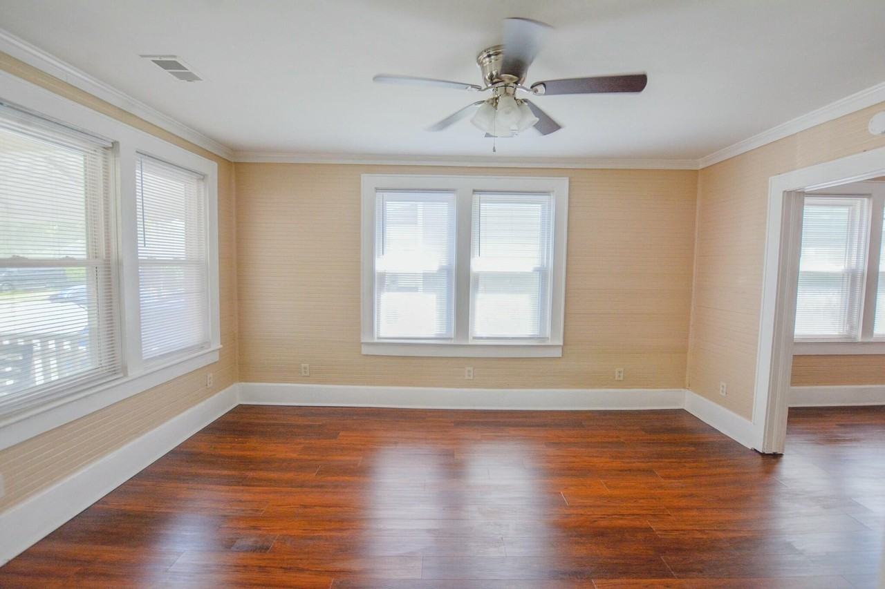 2041 Groveland Ave - Photo 4 of 19