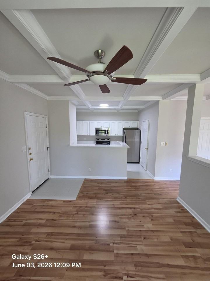 1600 Long Grove Dr #122 - Photo 3 of 17