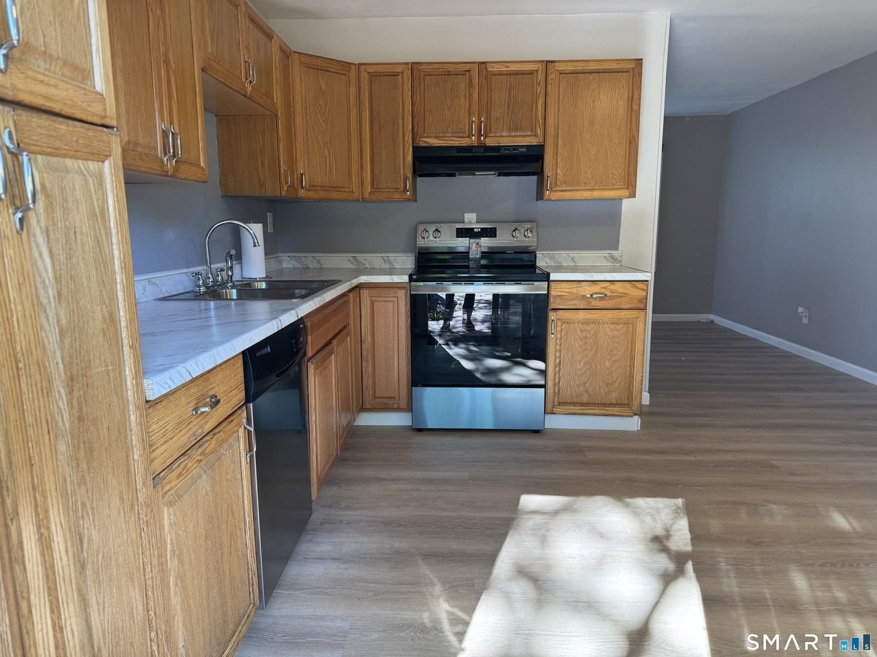 5 Webster Dr - Photo 7 of 20