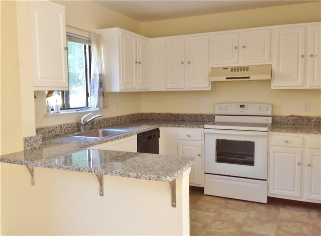 60 Lawn Ave #24 - Photo 3 of 22