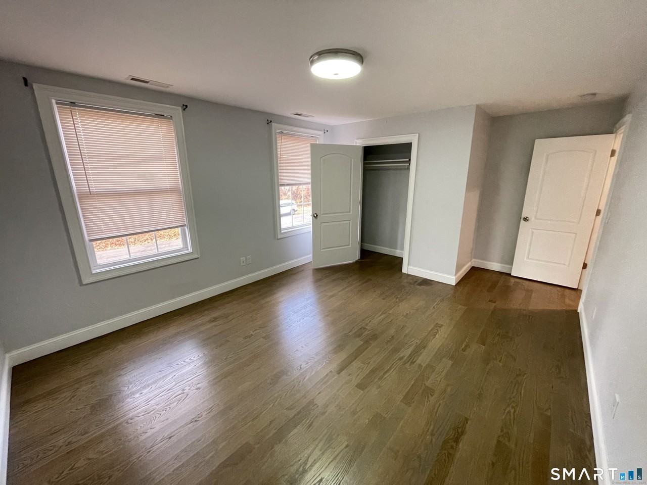 111 Vanguard St - Photo 2 of 8