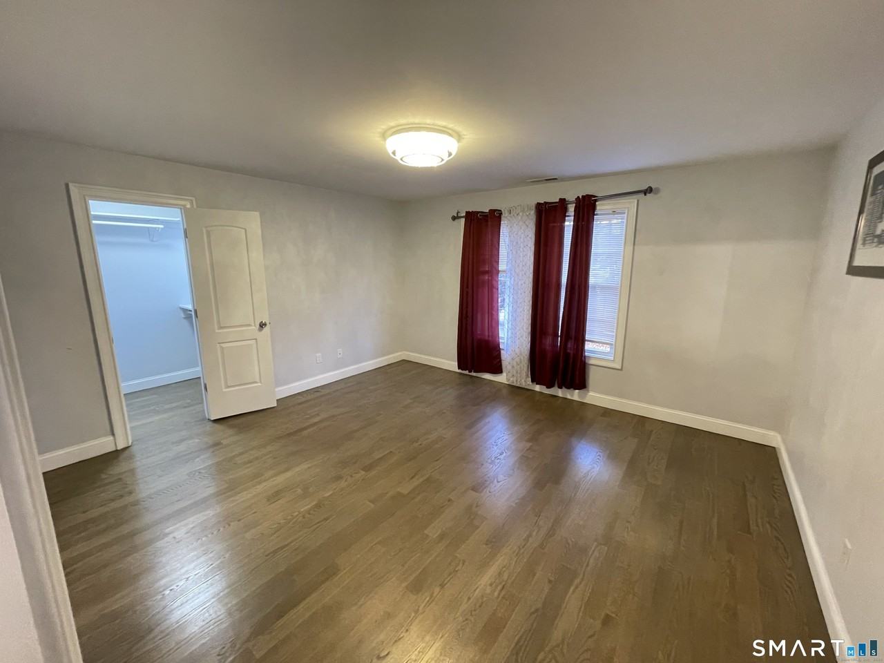 111 Vanguard St - Photo 3 of 8