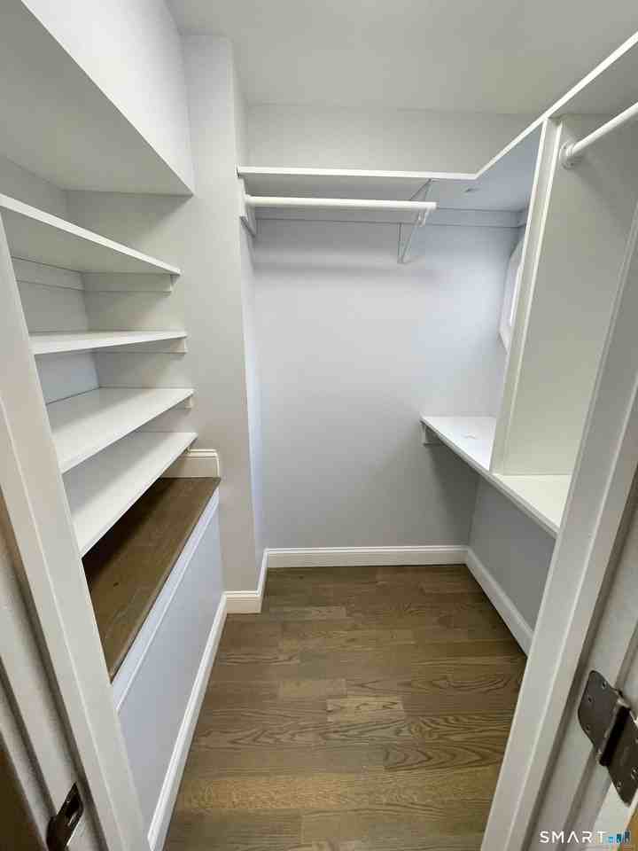 111 Vanguard St - Photo 4 of 8