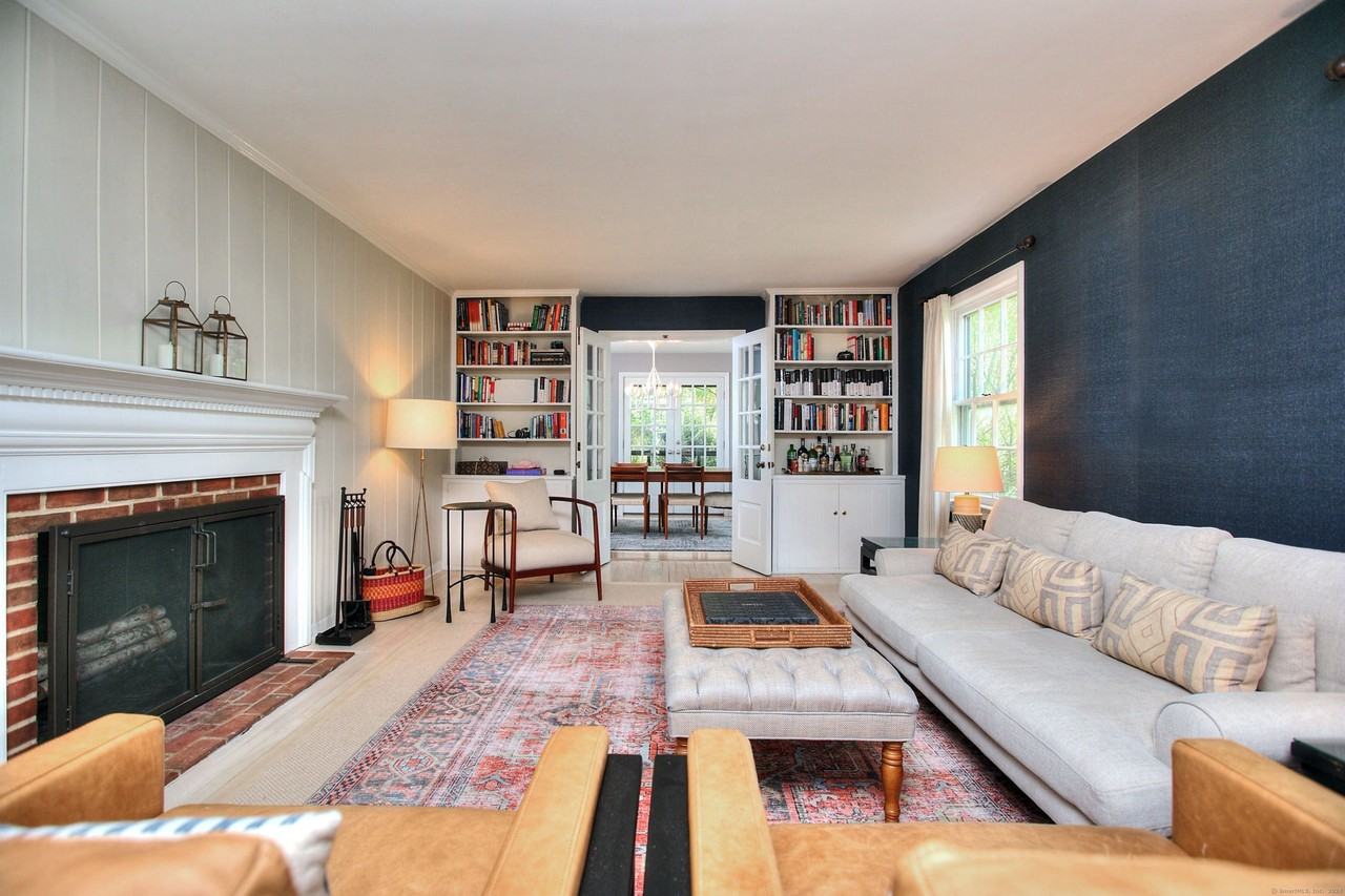 11 Treadwell Ave - Photo 3 of 39
