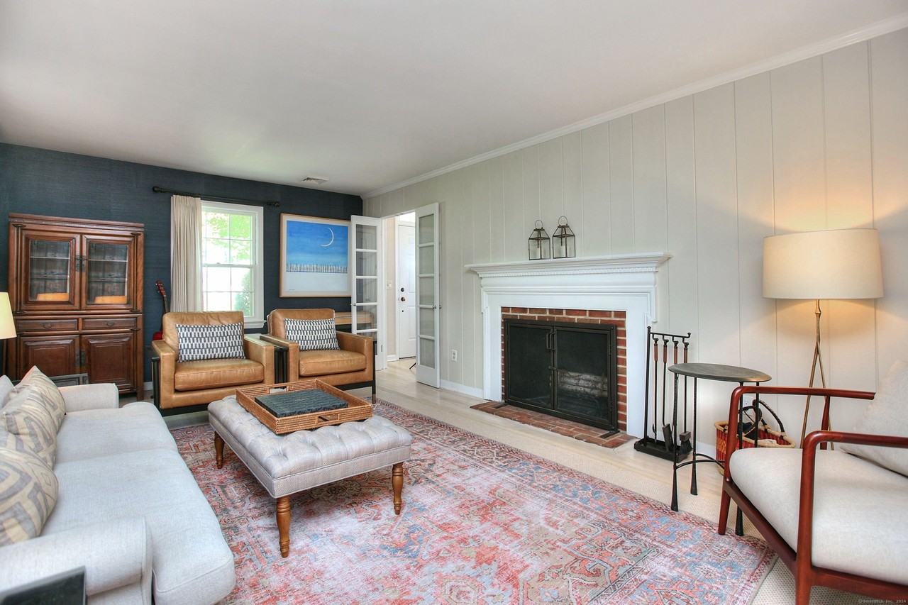 11 Treadwell Ave - Photo 5 of 39