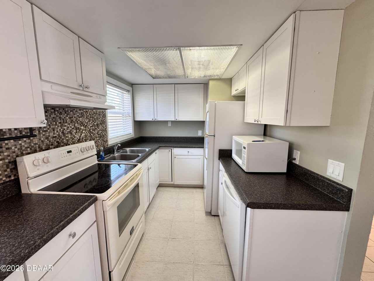 302 Fox Pl - Photo 5 of 25