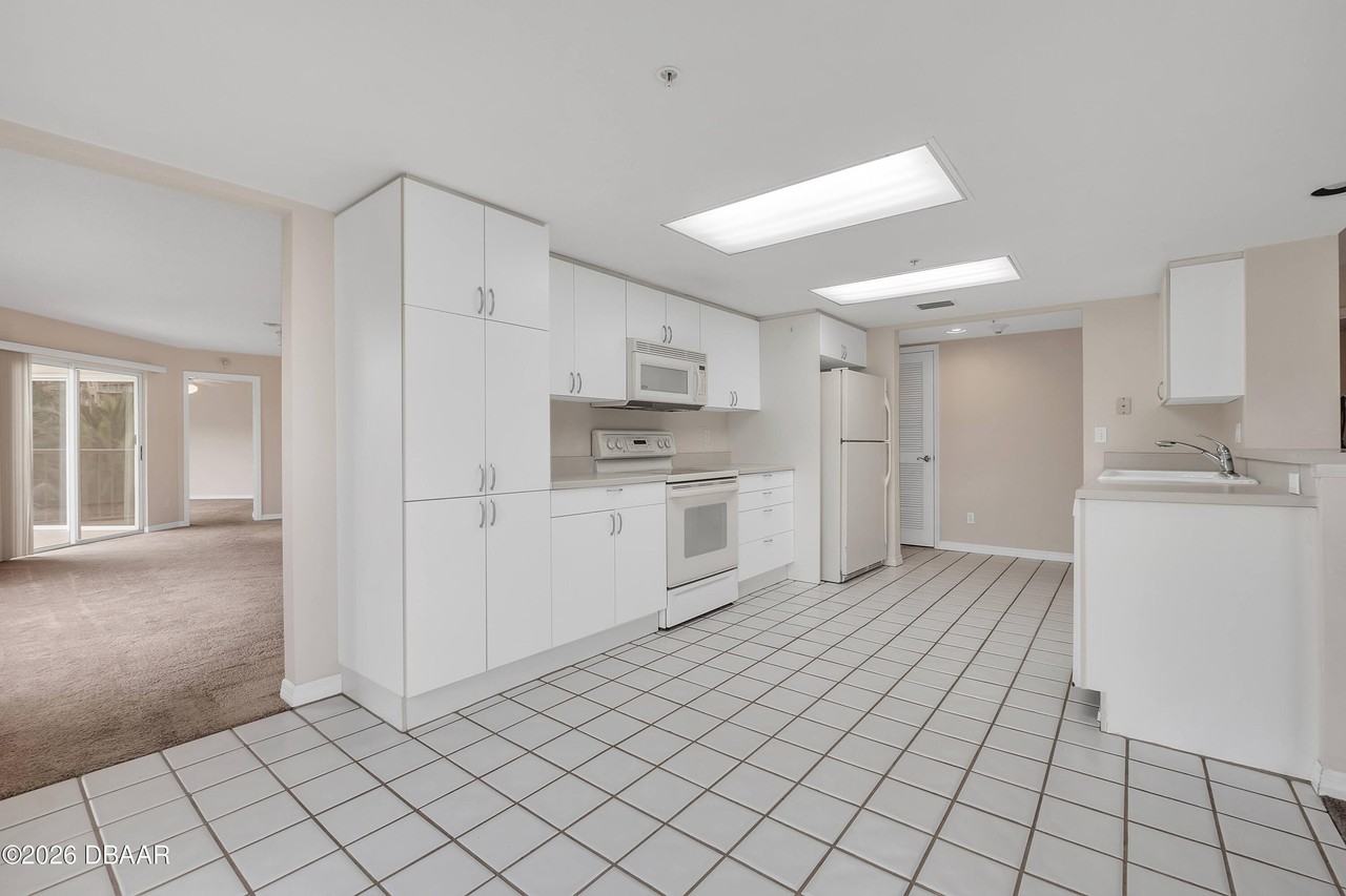 3 Ocean Way Dr #2B4 - Photo 5 of 12
