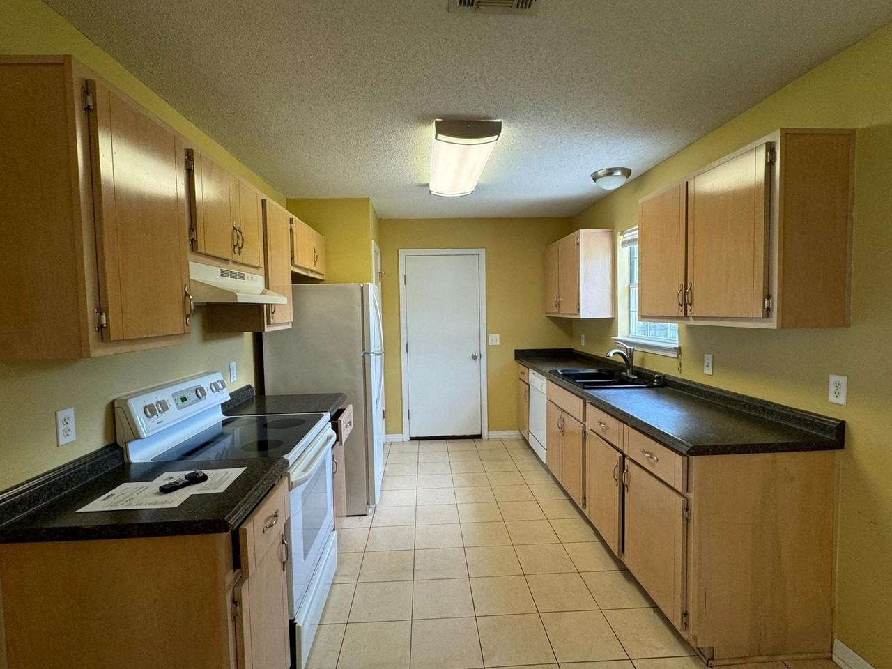 2870 Aplin Rd - Photo 7 of 20
