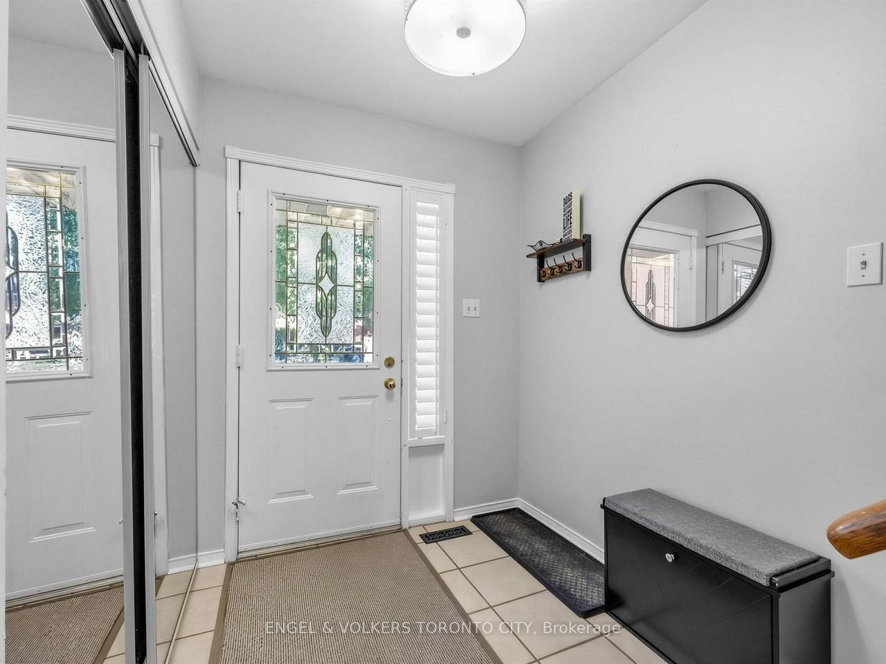 15 Fulton Cres - Photo 2 of 32