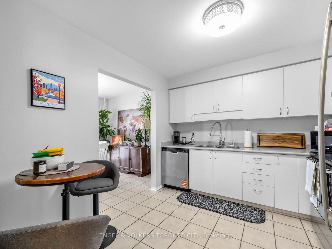 15 Fulton Cres - Photo 4 of 32