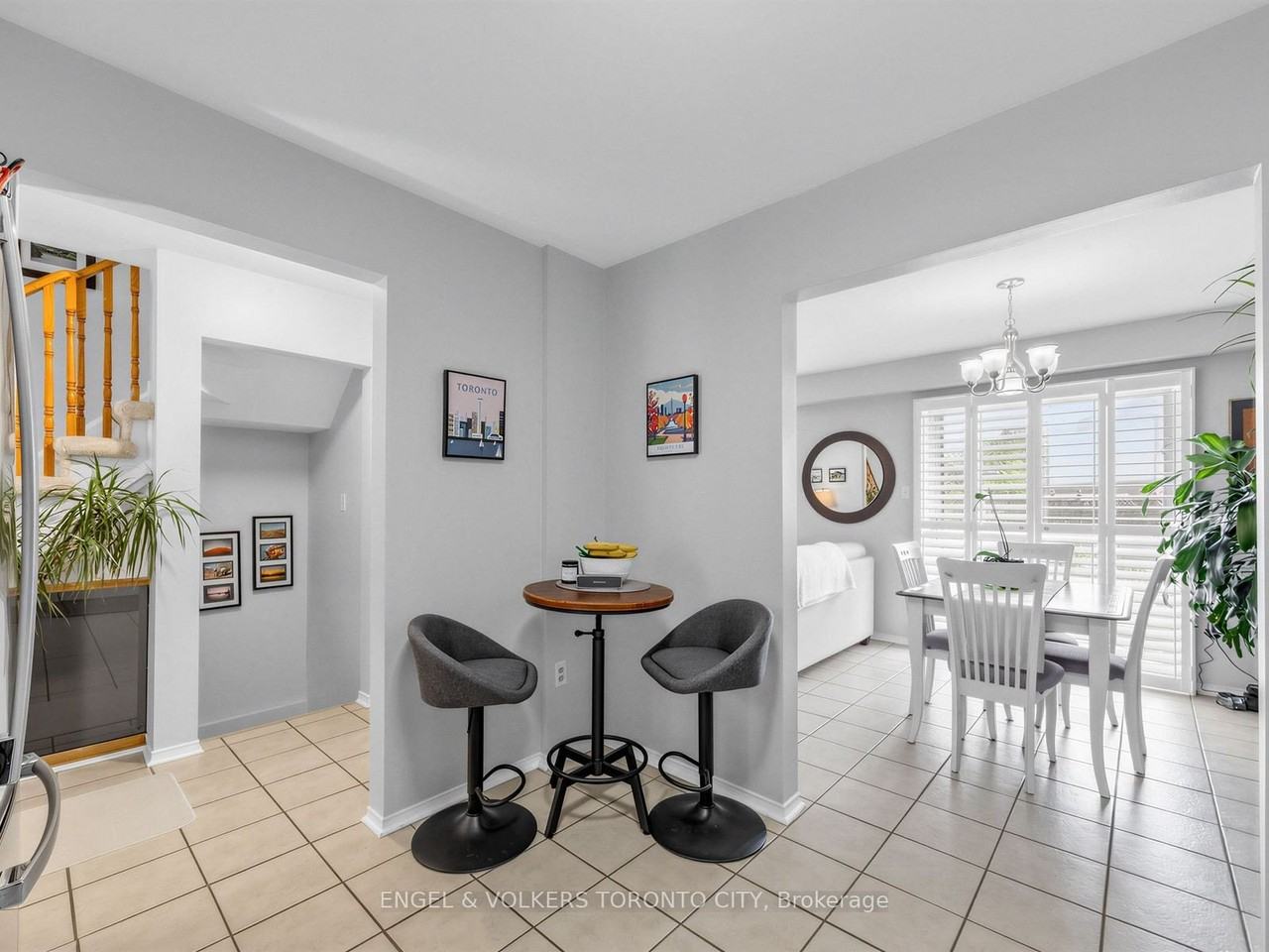 15 Fulton Cres - Photo 5 of 32