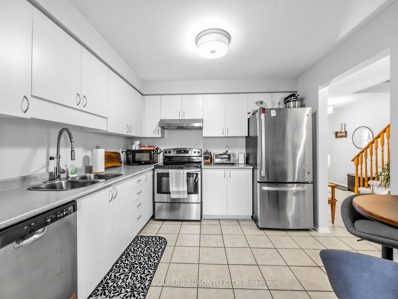 15 Fulton Cres - Photo 6 of 32