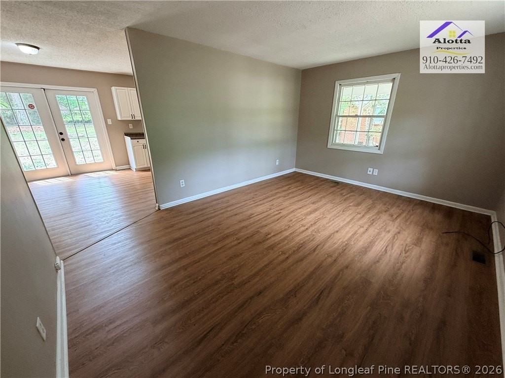 7313 Ryan St - Photo 4 of 16
