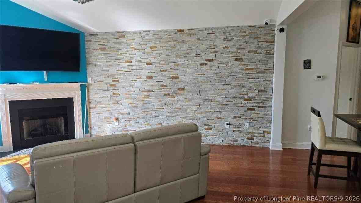 127 Nandina Ct - Photo 6 of 31