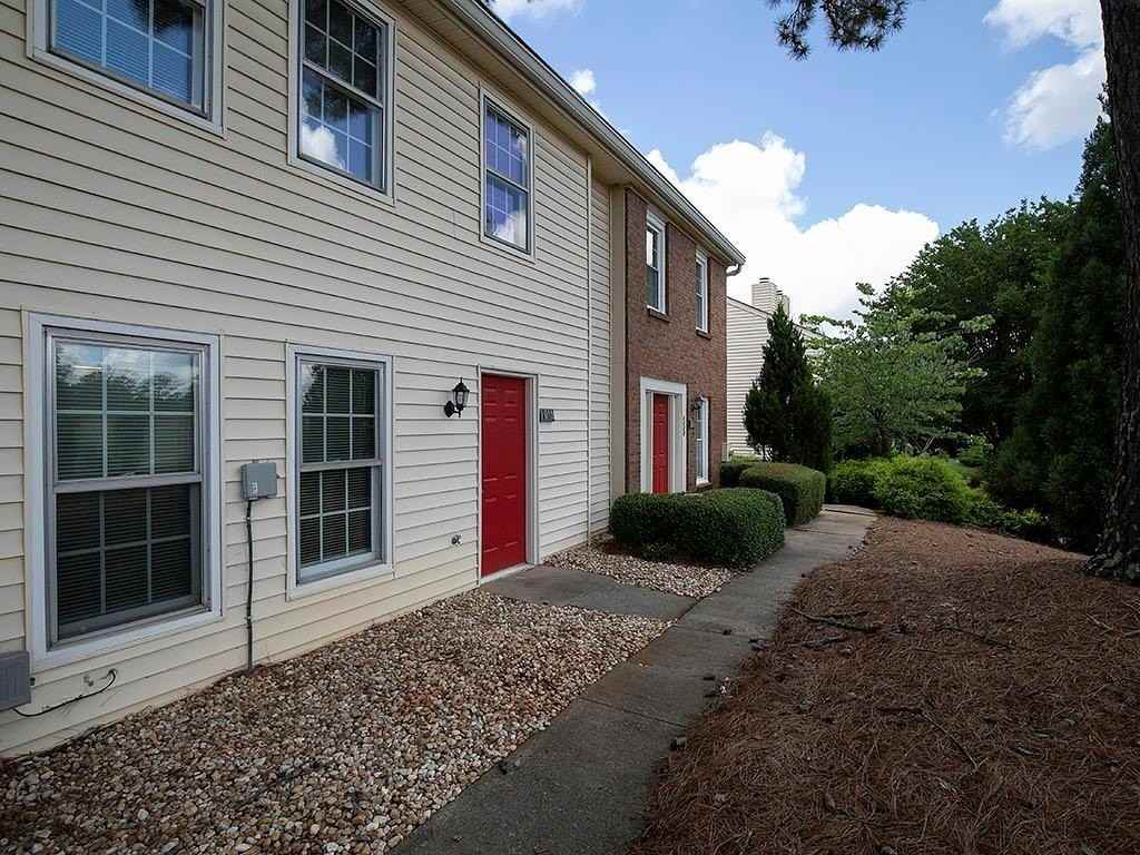 1018 Old Holcomb Bridge Rd - Photo 2 of 27