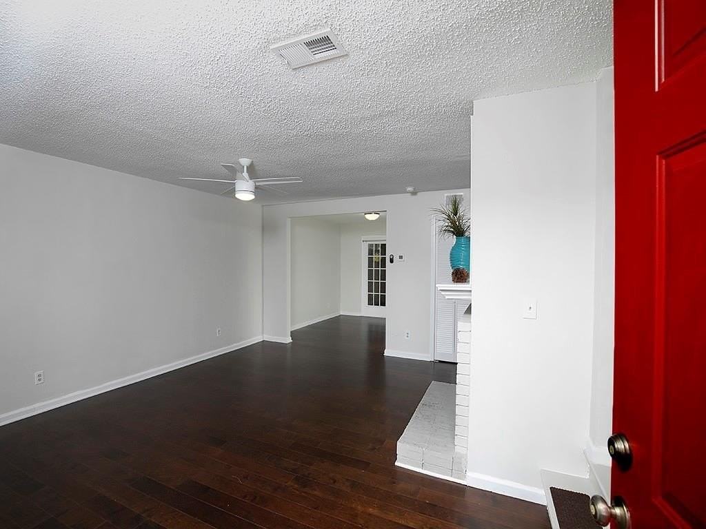 1018 Old Holcomb Bridge Rd - Photo 3 of 27