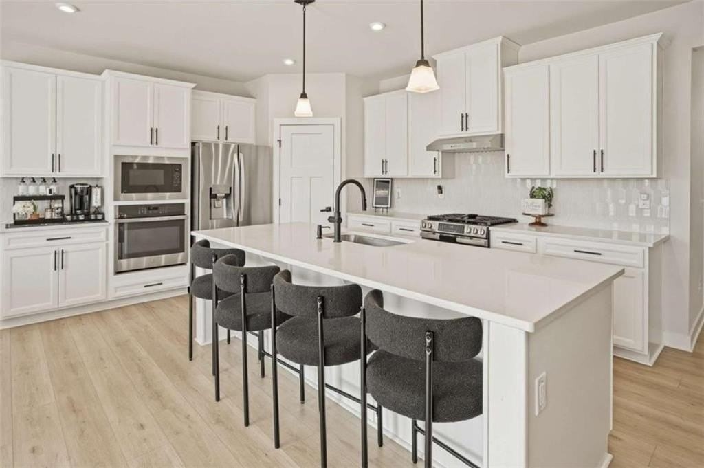 305 Meuse Ln - Photo 6 of 34