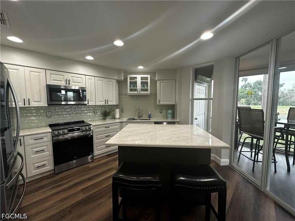 16420 Millstone Cir #106 - Photo 5 of 38