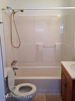 214 Vine St - Photo 3 of 6
