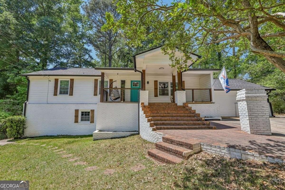 3898 Skidmore Dr - Photo 3 of 50
