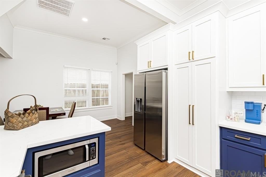 634 E St - Photo 6 of 23