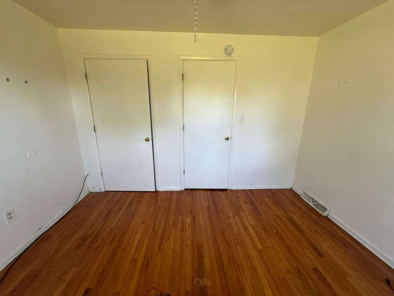 4889 Banbury Ct - Photo 2 of 11