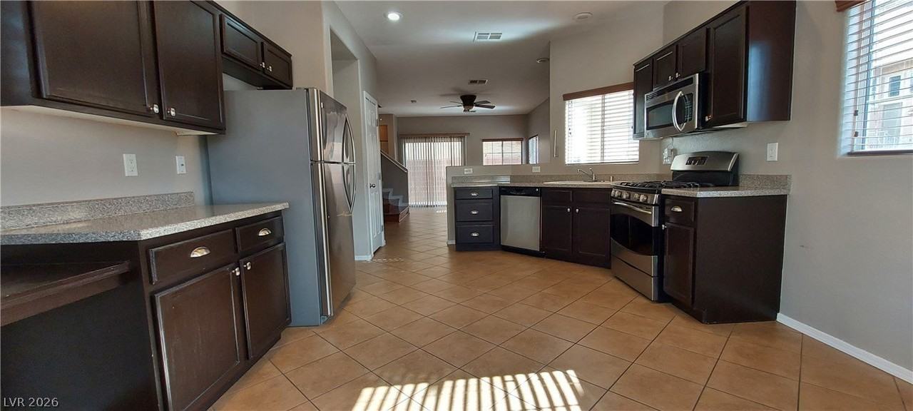 10613 Golden Aspen Ct - Photo 5 of 23