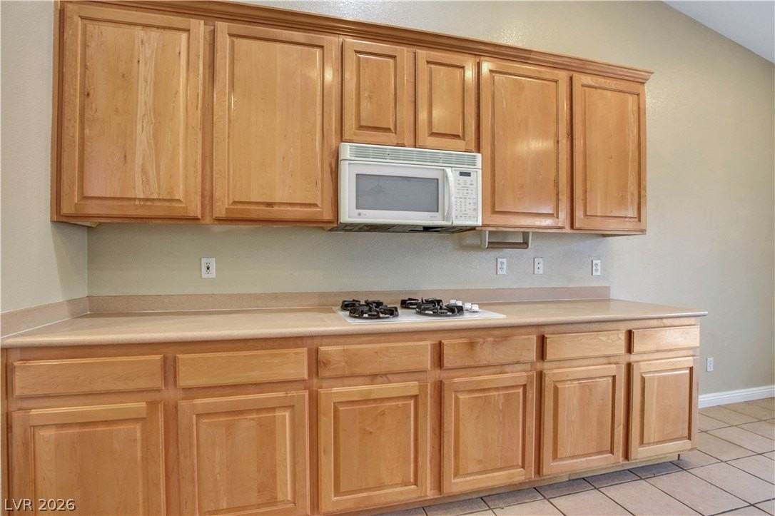2294 Tedesca Dr - Photo 5 of 46
