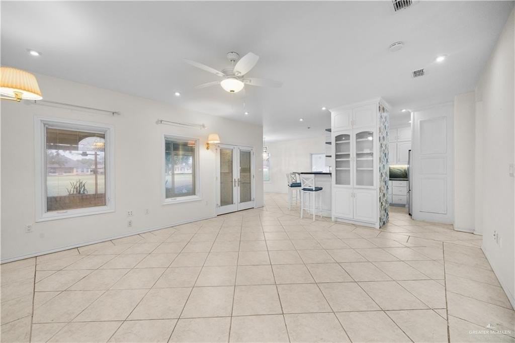 3321 Clubhouse Dr - Photo 4 of 24