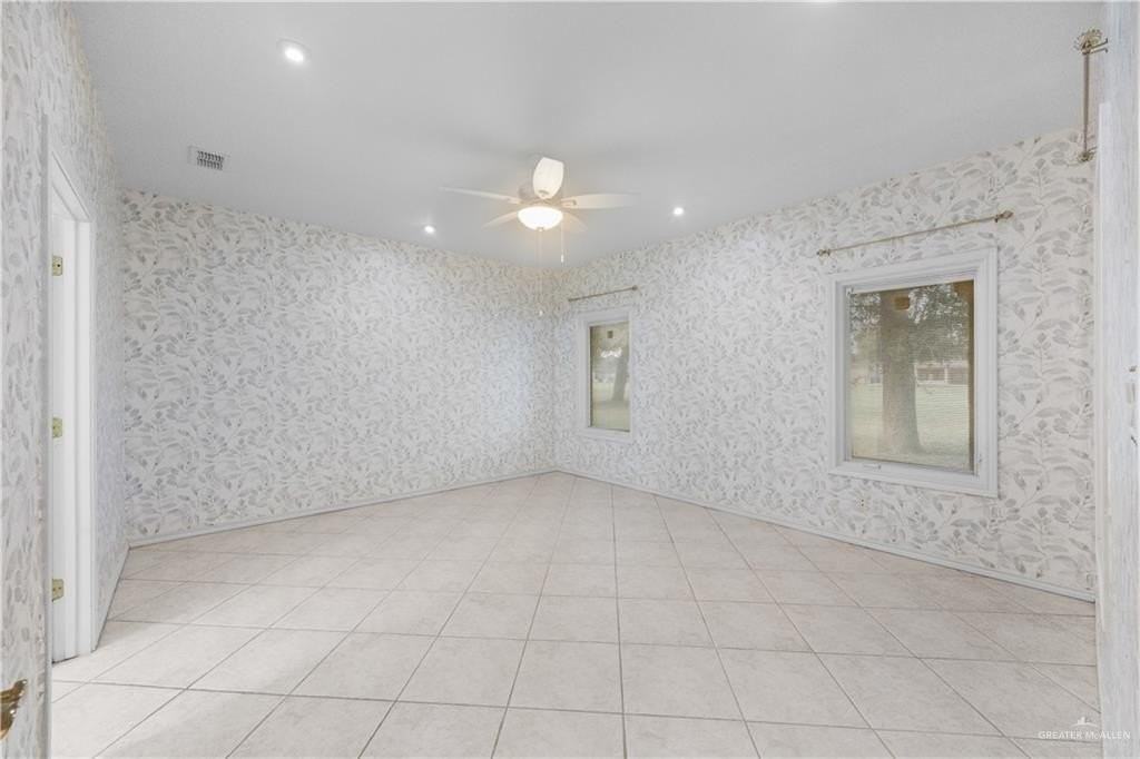 3321 Clubhouse Dr - Photo 6 of 24