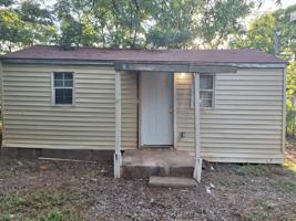 featured image of 918 Pecan St
