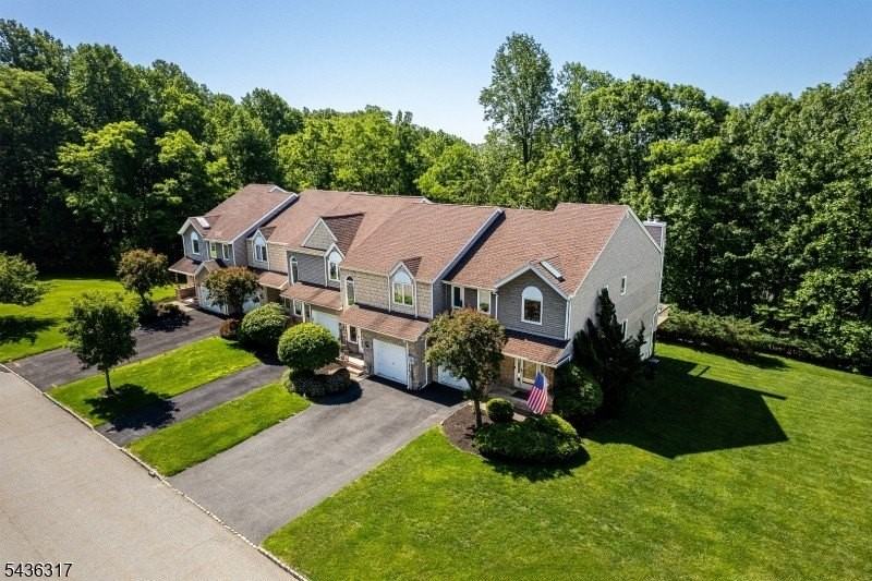 21 Edgefield Dr - Photo 3 of 30