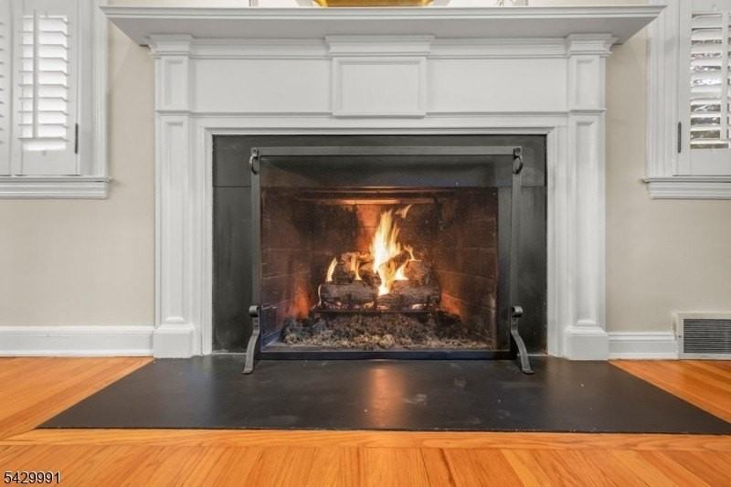 33 Exeter Rd - Photo 5 of 47