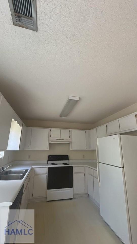 1100 Pineland Ave Apt 8e - Photo 6 of 8