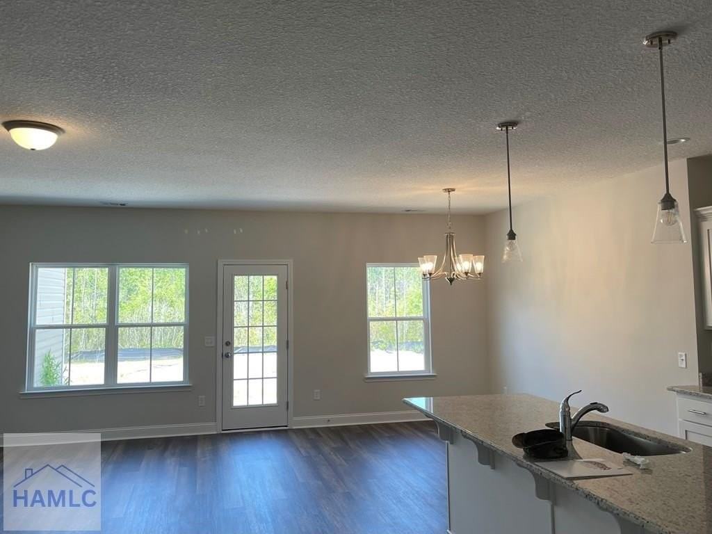 381 Mcclelland Loop Ne - Photo 2 of 18