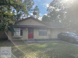 featured image of 262 Garden Cir