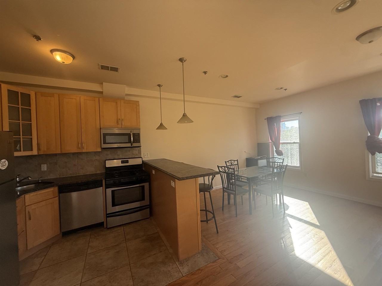 543 Central Ave #3 - Photo 5 of 18
