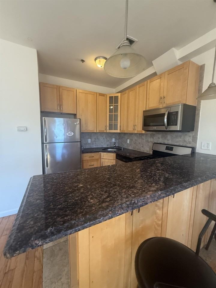 543 Central Ave #3 - Photo 7 of 18