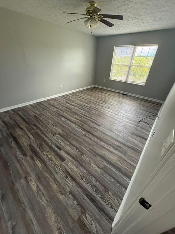 1721 Sparrow Ln - Photo 4 of 12