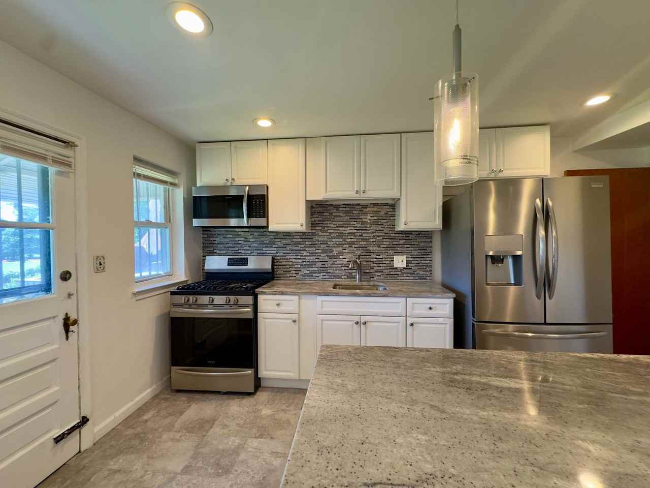 5781 Edgepark Rd - Photo 6 of 22