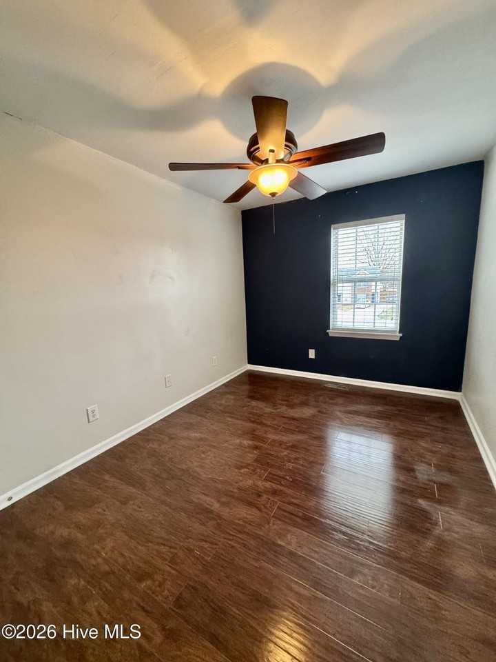 2506B Bluff View Ct #B - Photo 3 of 21