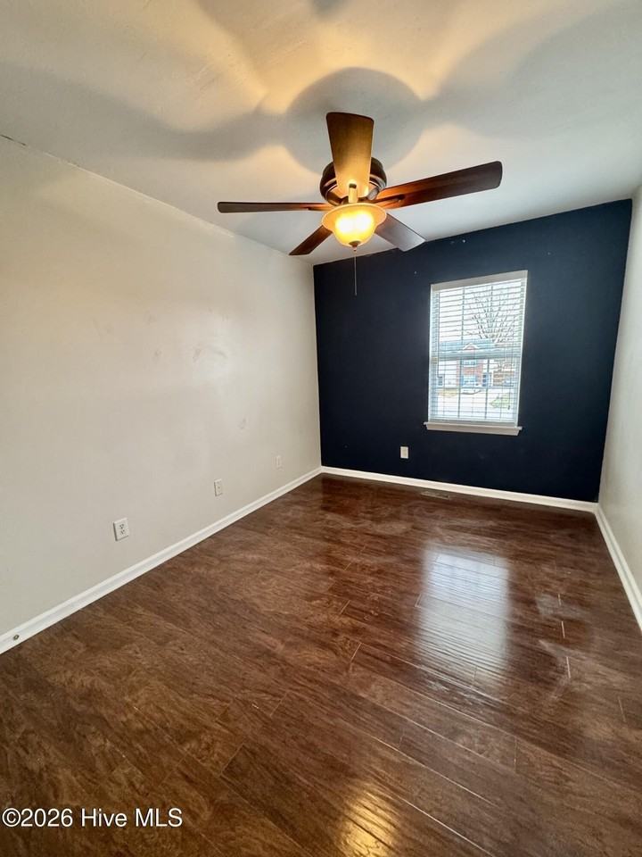 2506B Bluff View Ct #B - Photo 4 of 21