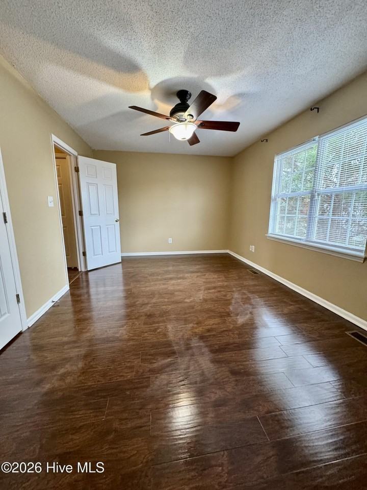 2506B Bluff View Ct #B - Photo 5 of 21