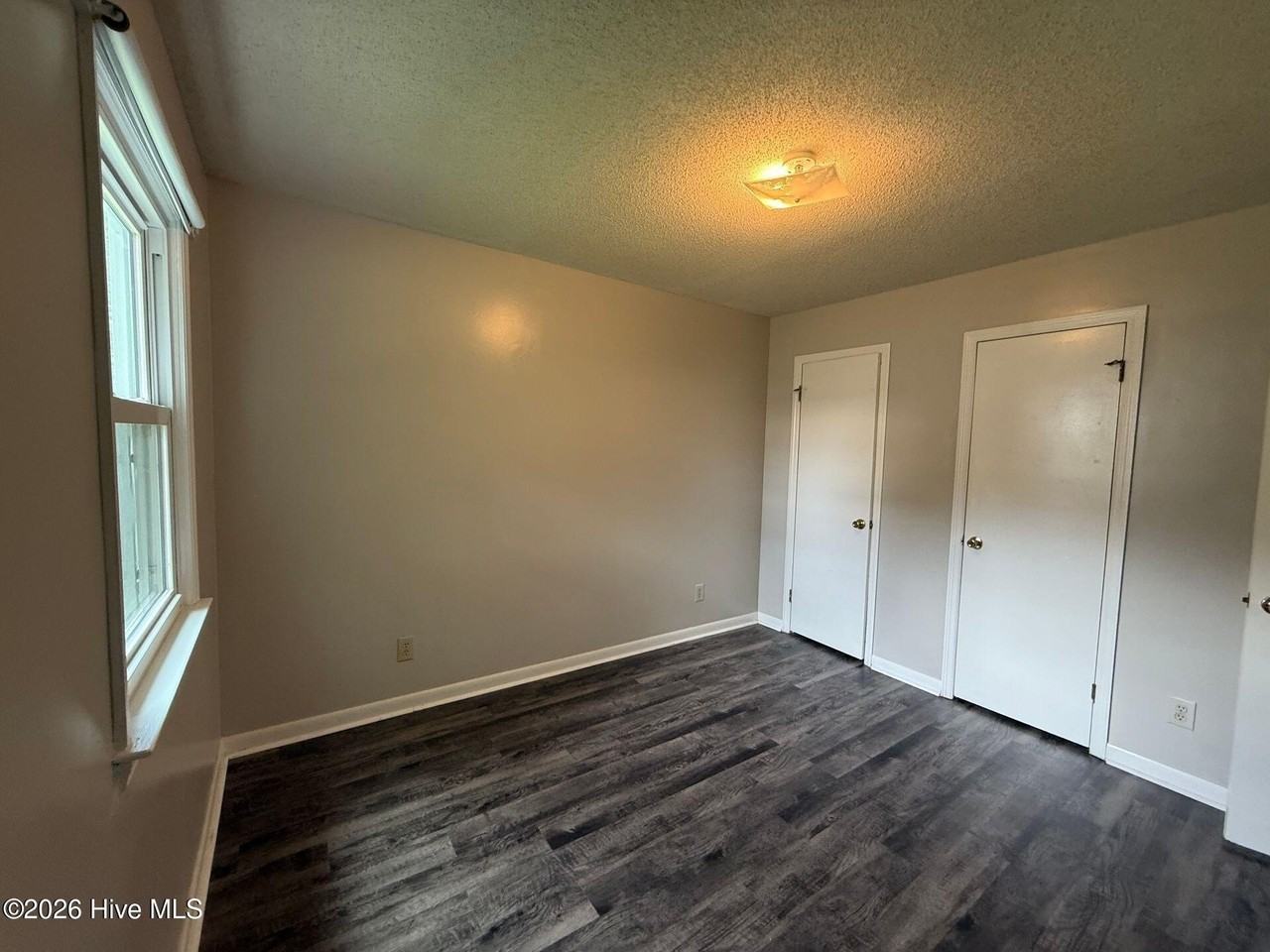2310 Indian Dr #9 - Photo 4 of 6