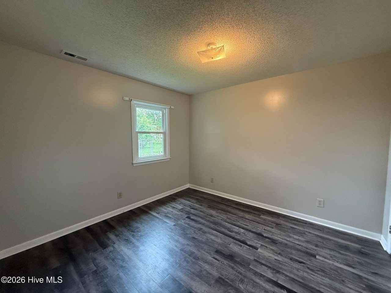 2310 Indian Dr #9 - Photo 5 of 6