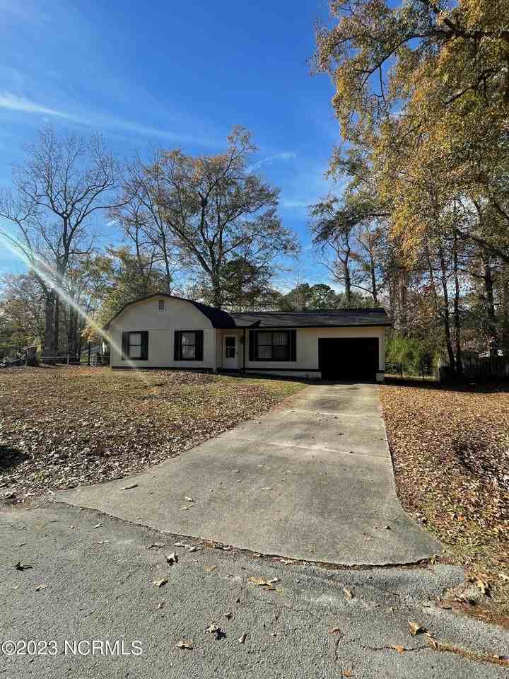 1002 Stillwood Cir - Photo 4 of 16